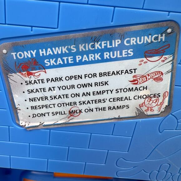 Hot Wheels Tony Hawk Kickflip Crunch Skate Park Set Tech Deck Finger Skateboards - Picture 7 of 8